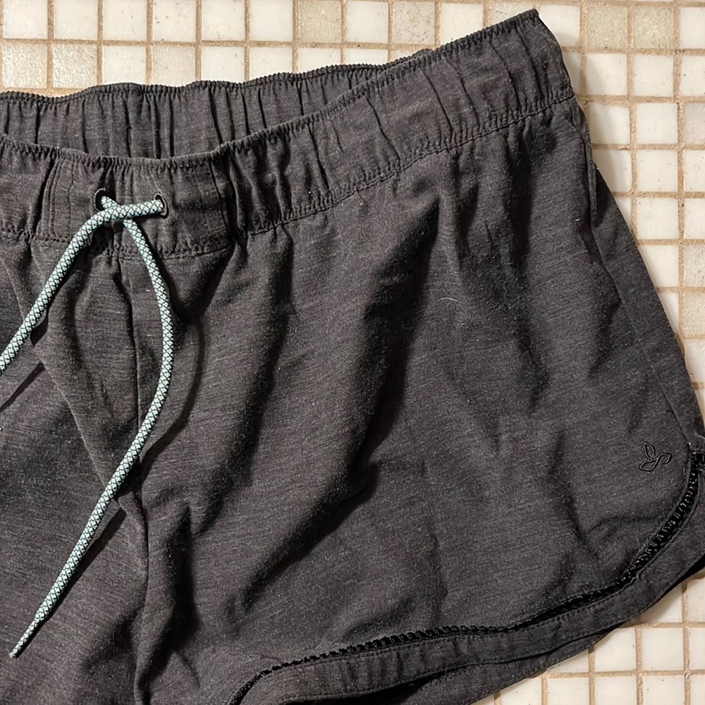 Parna Shorts size Medium